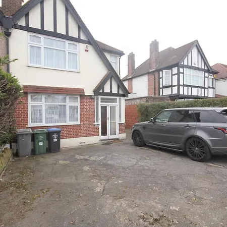 Villa Kenton House Harrow Esterno foto