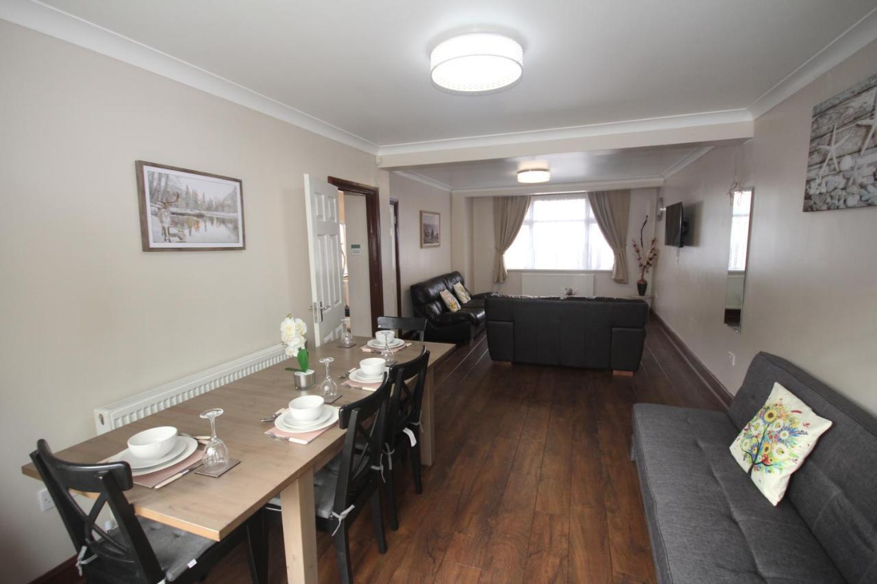 Holiday home Kenton House